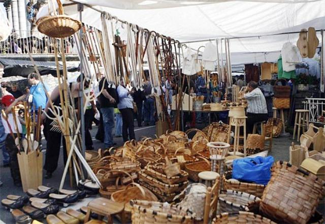 MERCADOS Y FERIAS.............(Arredondo).-
