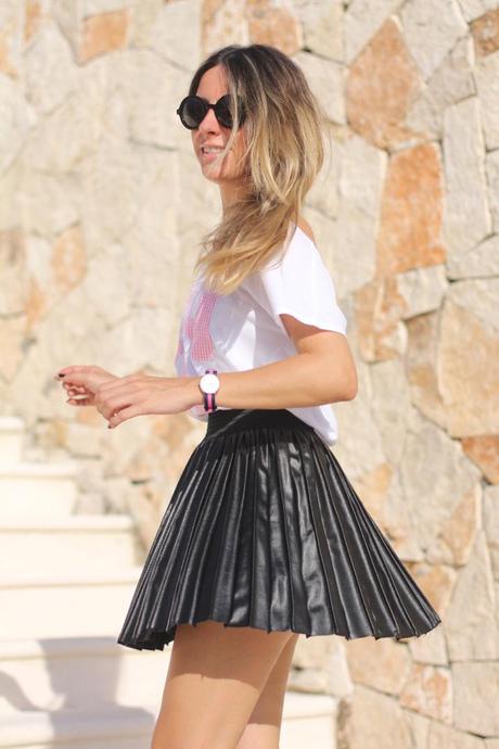 Pleated leather skirt blogger
