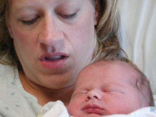 La depresión postnatal puede poner en riesgo la vida del bebé