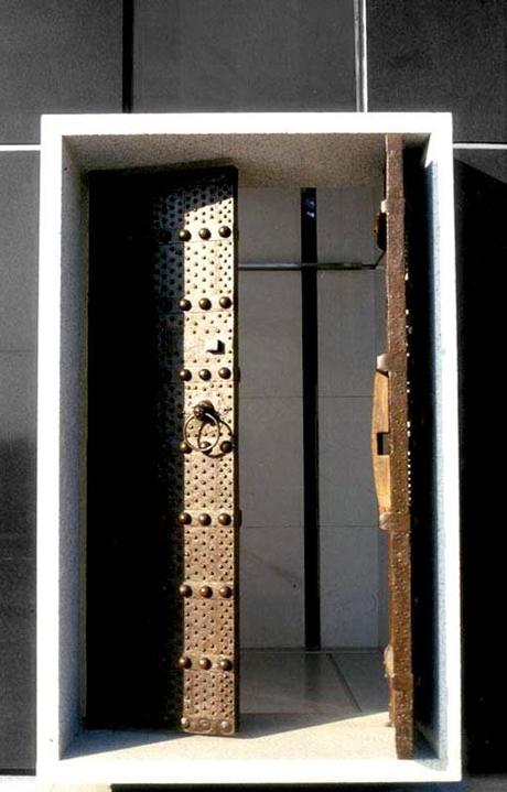 Arquitectura Eterna: Panteón familiar diseñado por A-cero