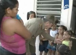 Continúa Raúl Castro en el oriente cubano tras paso del huracán Sandy [+ video]