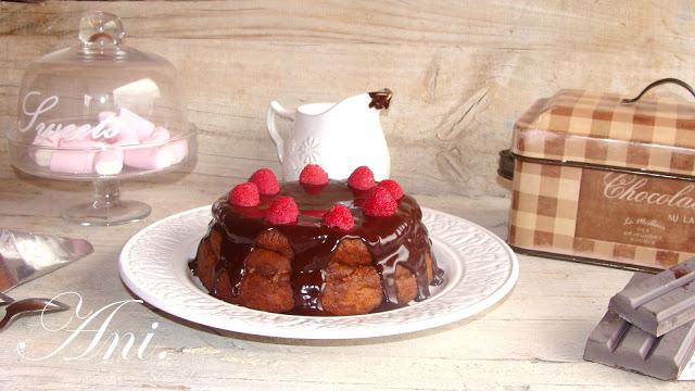 TARTA DE DULCE DE LECHE CON ICING DE CHOCOLATE.