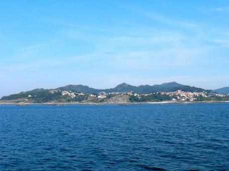 Puerto de Vigo y vistas de las Islas Cíes