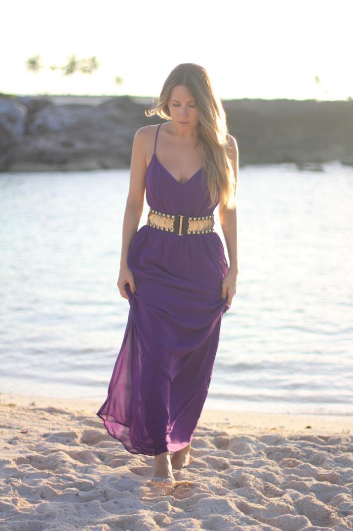 Fashion blogger Mónica Sors wearing purple backless long dress