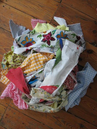 Cómo renovar una vieja silla con telas