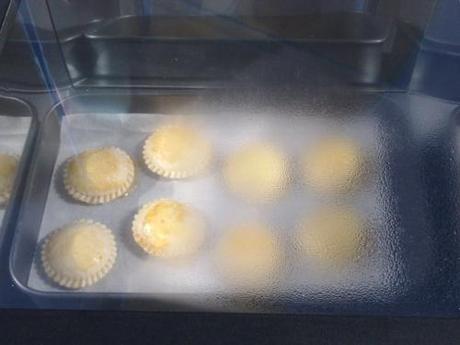 Hojaldres rellenos con manzana en horno solar