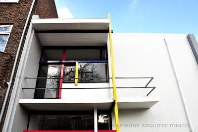 GERRIT RIETVELD: CASA SCHRODER