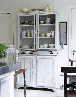 Aparadores y Vitrinas Rusticas