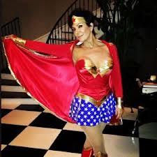 Kris Jenner de Cumpeaños N 57 y aun levanta Deseos