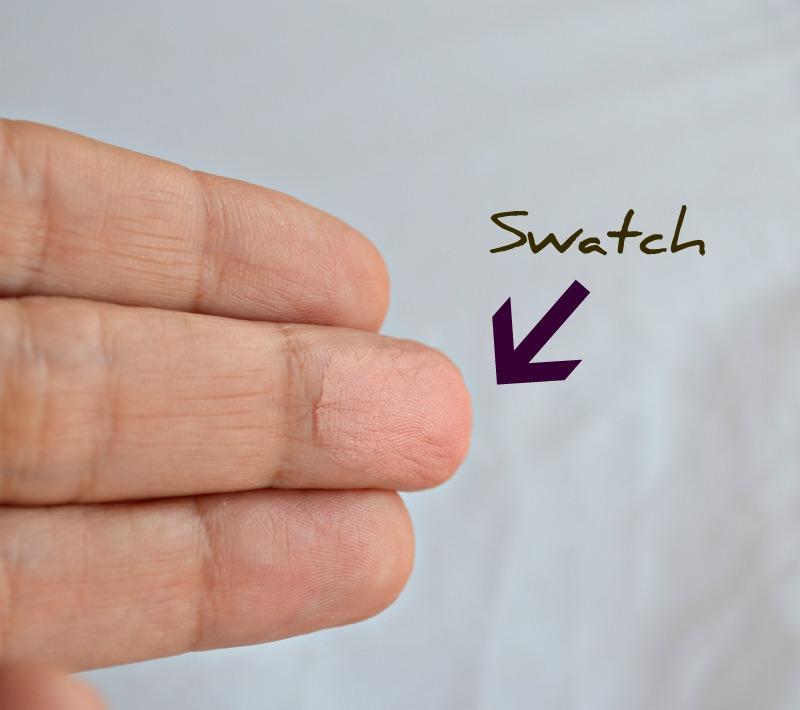 M.A.C_Cosmetics_ObeBlog_Blush_Legendary_Marilyn_Monroe_Collection_ Swatch_01