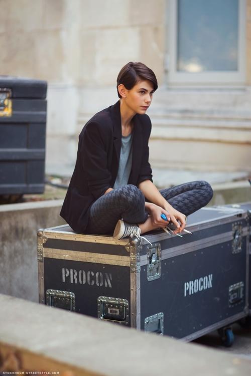 EL COLOR ES  LO DE MENOS _ BLACK & GREY FASHION LOOKS