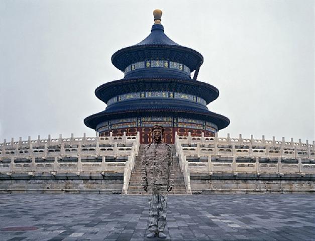 LIU BOLIN: Camuflándose en Arquitectura / Camoflage Works