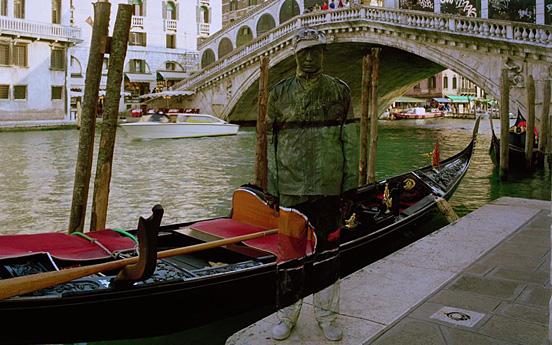 LIU BOLIN: Camuflándose en Arquitectura / Camoflage Works