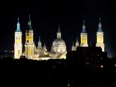 UNA FOTO: CATEDRAL BASÍLICA DEL PILAR DE ZARAGOZA