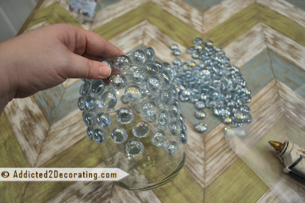 Convierte los frascos de vidrios en hermosos candelabros y floreros (esta idea me fascinó muy bonito el resultado)