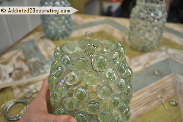 Convierte los frascos de vidrios en hermosos candelabros y floreros (esta idea me fascinó muy bonito el resultado)