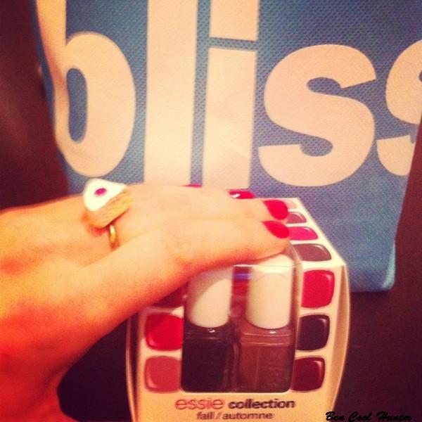 Manicura essie en el Bliss Spa de Barcelona