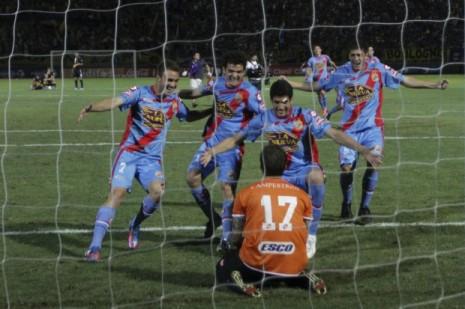 Supercopa Argentina: Arsenal lo mereció y se lo llevó en los penales