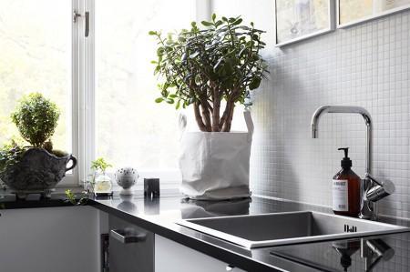 sillas de diseño silla hormiga blanca arne jacobsen rocking chair eames mini piso decoración mecedora eames lámparas de diseño lampara tul estilo nórdico estilo escandinavo diseño de interiores decorar espacios pequeños decorar casas decoración salones decoración pisos pequeños decoración nórdica decoración escandinava decoración en blanco decoración dormotorios cocinas pequeñas decoración cocinas modernas cocinas blancas 