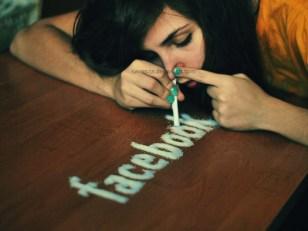 Facebook Droga De que Facebook es adictivo, estamos todos de acuerdo. Es mejor ver las ventajas de esta red y no sus defectos. Más de 1.000 millones de usuarios activos en el mundo no dejan de ser ni desaparecer.