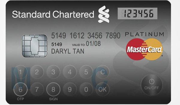 MasterCard presenta una tarjeta de crédito con pantalla LCD y teclado