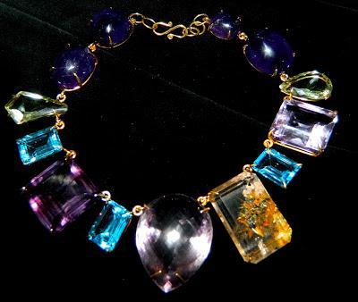 Le Monde Chic News. Hoy: Moda, joyas, coches y políticos.