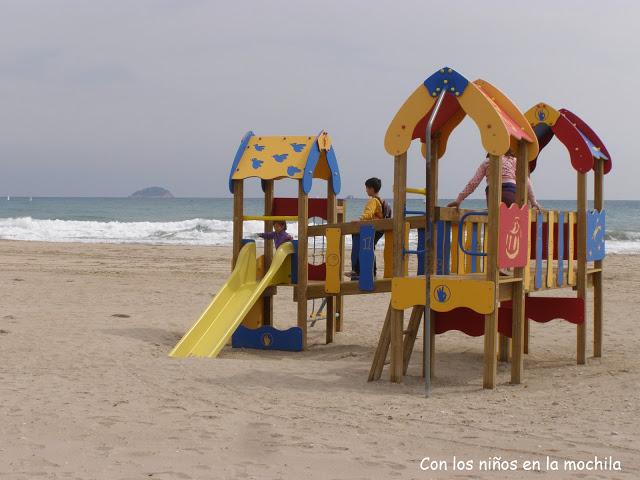 El paseo de Villajoyosa (Alicante)