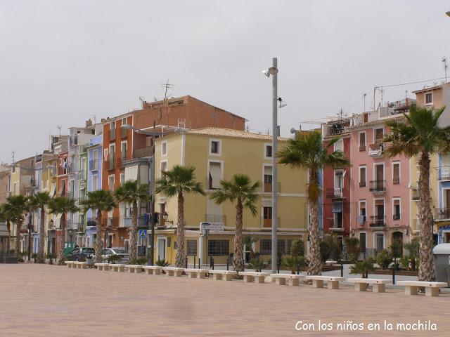 El paseo de Villajoyosa (Alicante)