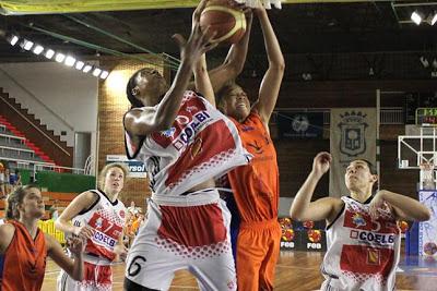 Monty guía al CB Bembibre hacia su primer triunfo en Liga (81-58)