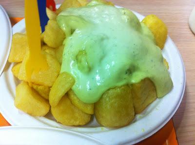 The bite, cenita con amigas.