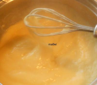 Pestiños de confiteria rellenos de crema pastelera