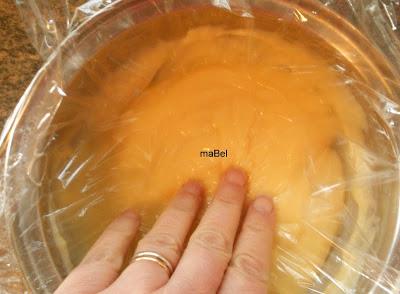 Pestiños de confiteria rellenos de crema pastelera