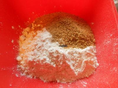 Pestiños de confiteria rellenos de crema pastelera