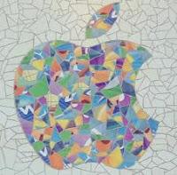 Mordiendo la manzana