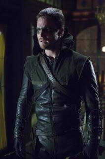 Arrow: Nuevas imágenes de La Cazadora