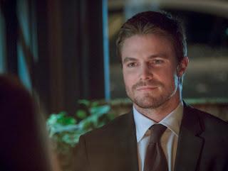 Arrow: Nuevas imágenes de La Cazadora