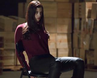 Arrow: Nuevas imágenes de La Cazadora