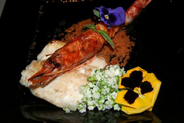 LUBINA CON SALSA DE GAMBAS