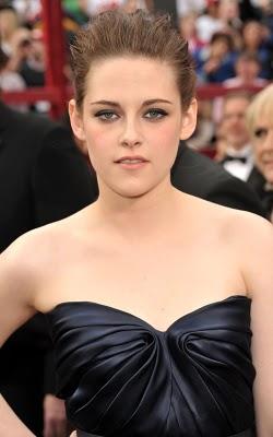 La popular actriz Kristen Stewart actuaría en Blancanieves II