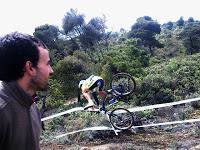 CCR Estella, Latasa vuela en casa.