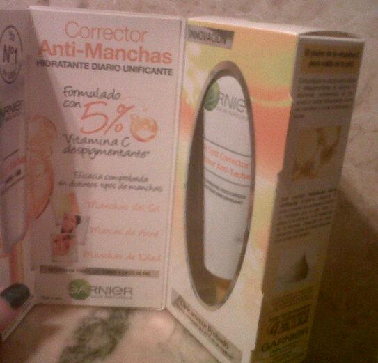 Corrector antimanchas Skin Natural y Premio Cuida de ti Mía y Garnier