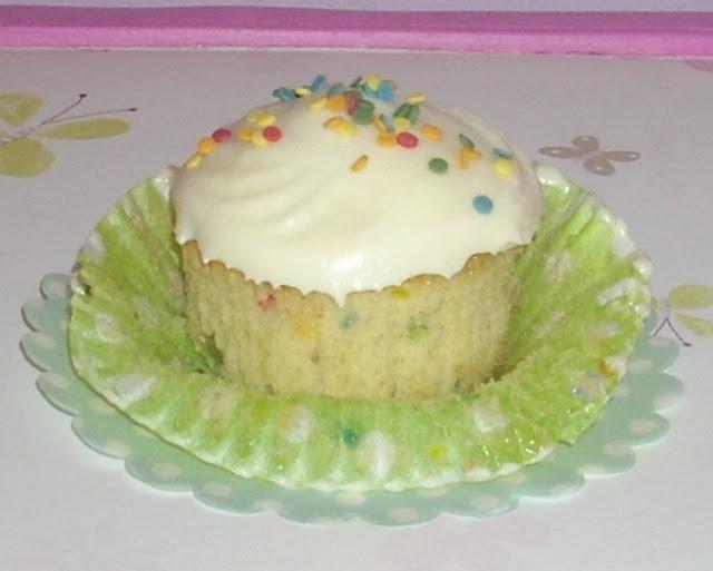 CUPCAKES DE CONFETTI 