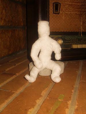 Momia reciclada. Fácil fácil.Ayer vi un post sobre momias...