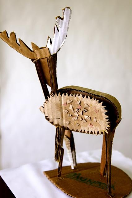 Recicla, abstrae, crea. Esculturas con la piel de cartón