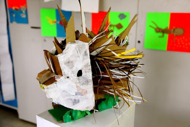 Recicla, abstrae, crea. Esculturas con la piel de cartón