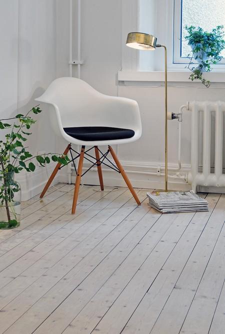 taburete tolix7 suelos de madera clara sofa blanco silla eames blanca patas madera muebles rústicos muebles reciclados estilo rústico blanco estilo rústico estilo provenzal estilo escandinavo estantería de metal diseño escandinavo diseño de interiores decorar casas decoración toques rústicos decoración rústica decoración nórdica blanco decoración en blanco decoración de interiores decoración actual cocinas modernas cocinas blancas armario para la tv armario para esconder tele 