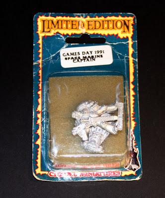 LE4 - Space Marine Captain LE4 - Space Marine Captain