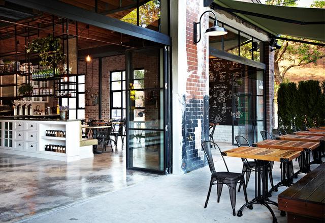 The Grounds, una cafetería de estilo industrial en Sidney