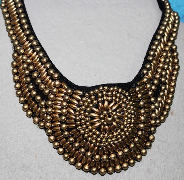 Collares Babero II