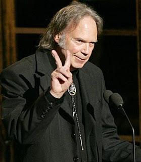Neil Young cumplió ayer 67 años.